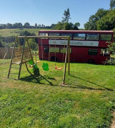 Insolite Bus Anglais Le Buckinghambus Saint-Philbert-sur-Risle Buitenkant foto