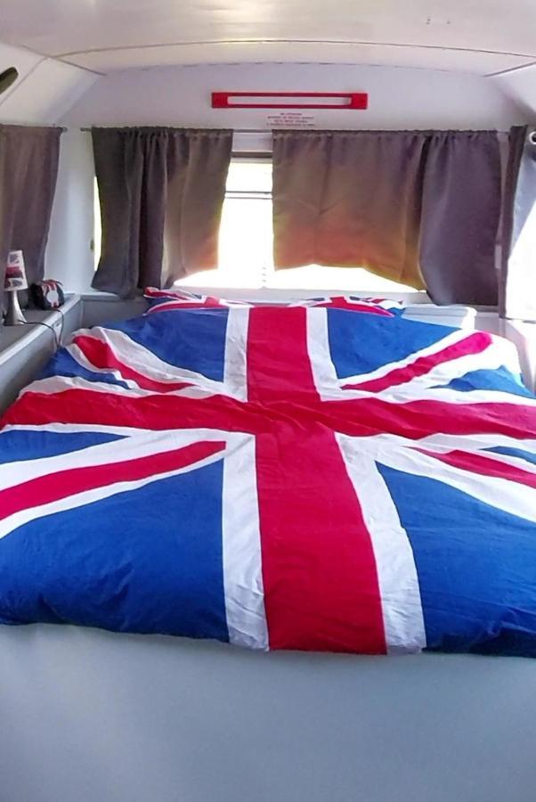 Insolite Bus Anglais Le Buckinghambus Saint-Philbert-sur-Risle Buitenkant foto